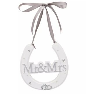 White Resin Wedding Horse Shoe Mr & Mrs